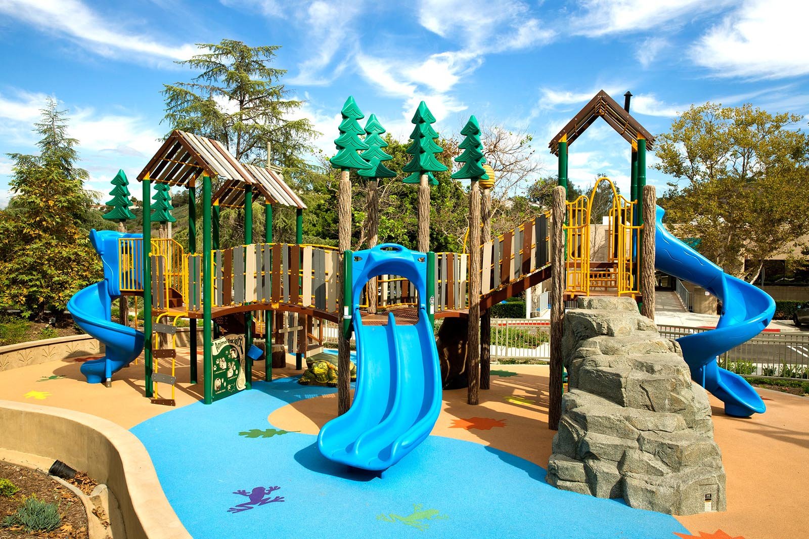 Crown_Valley_Park_-_Theme