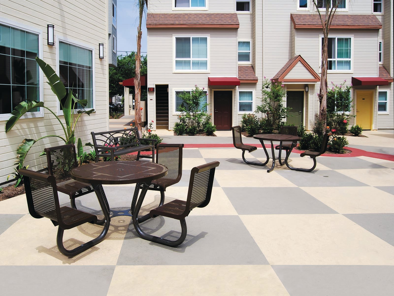 Site_furnishings_courtyard