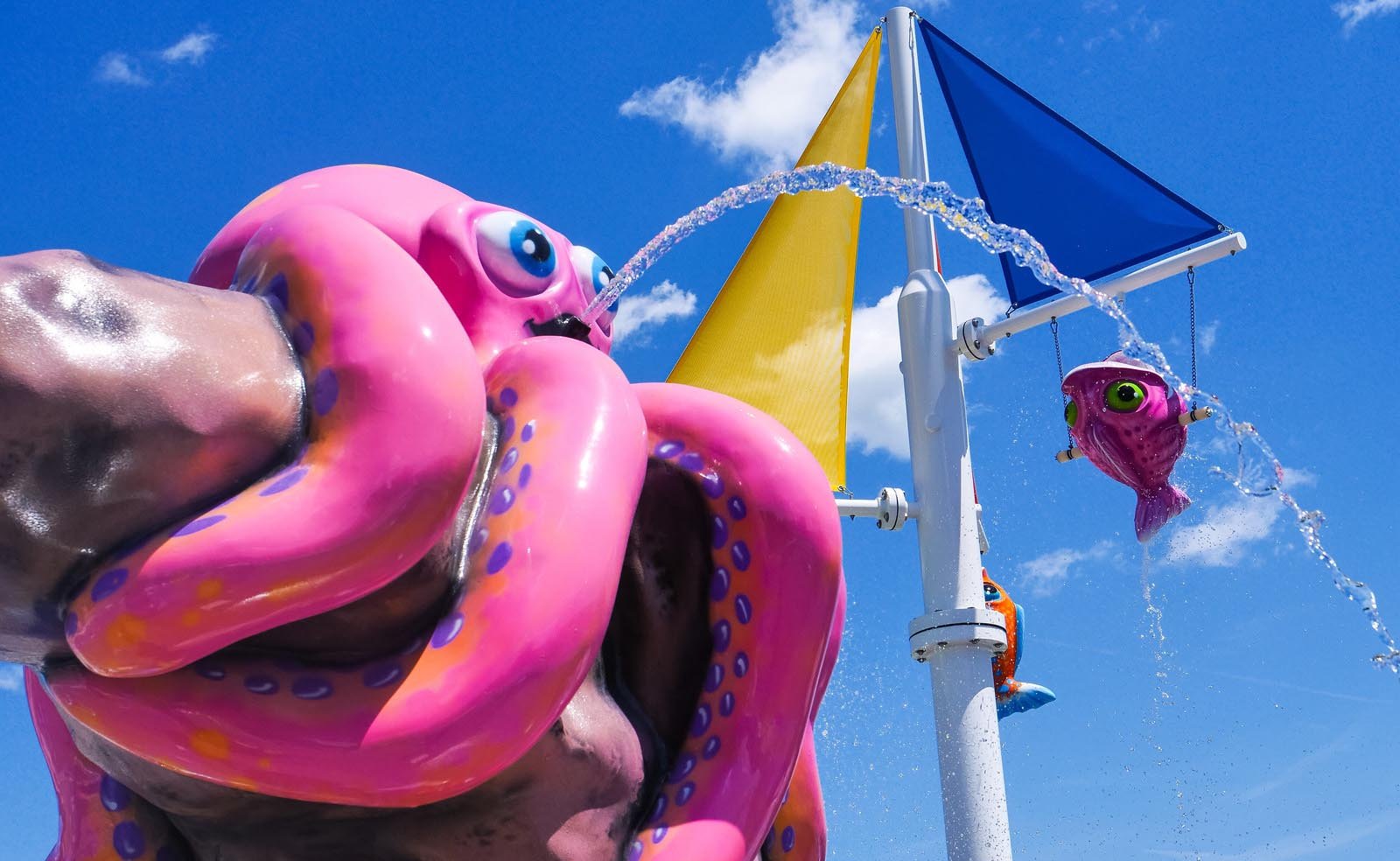 Water_Play_micro_shot