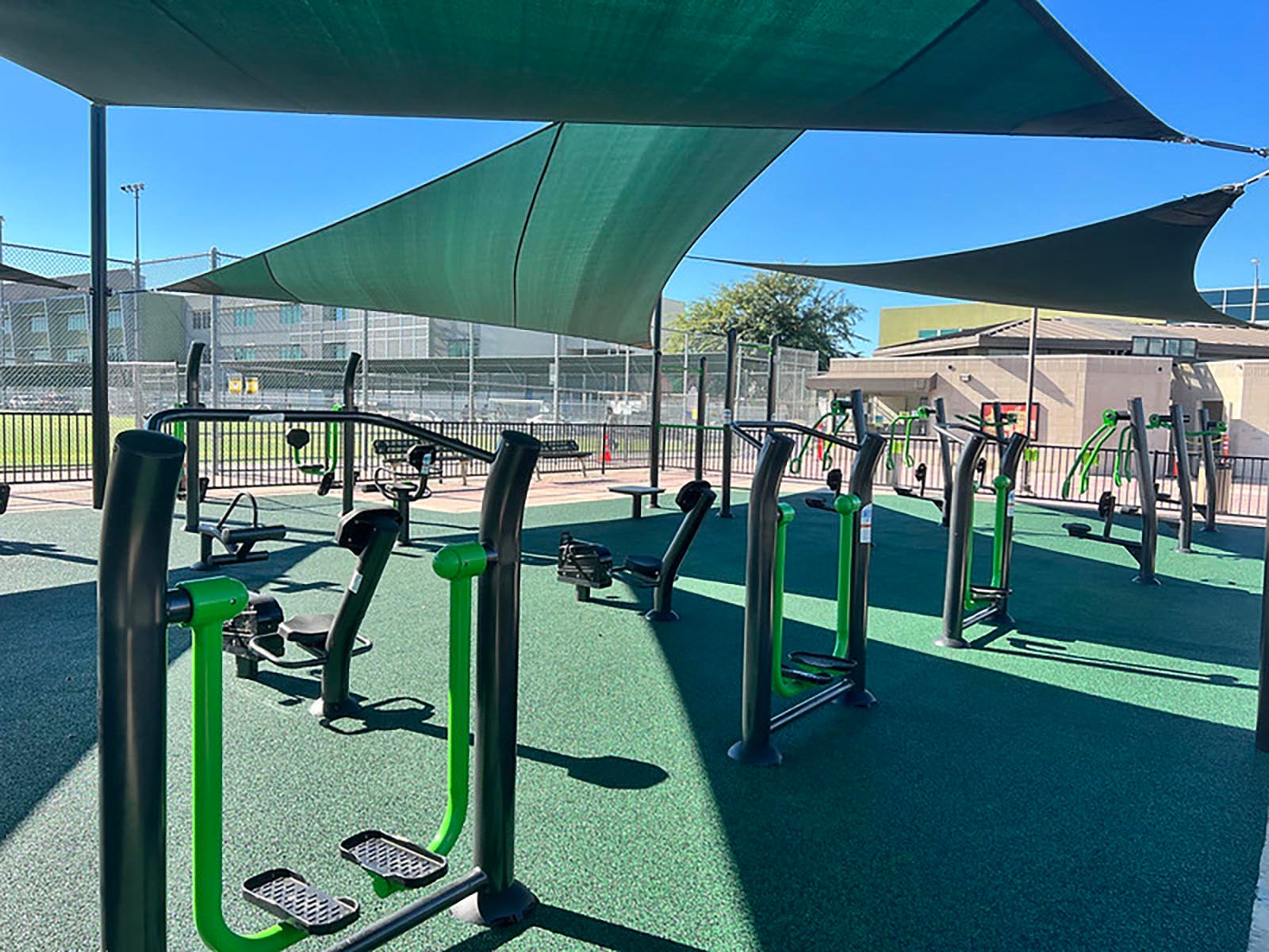 outdoor_fitness_with_shade