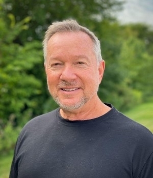 Dave farson headshot 2473 1717363919