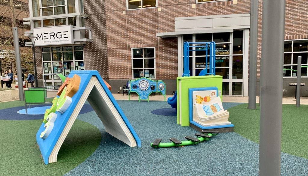 Iowa city pedestrian mall 4 183d17ce614a305ef7e14498bef98c4b 1