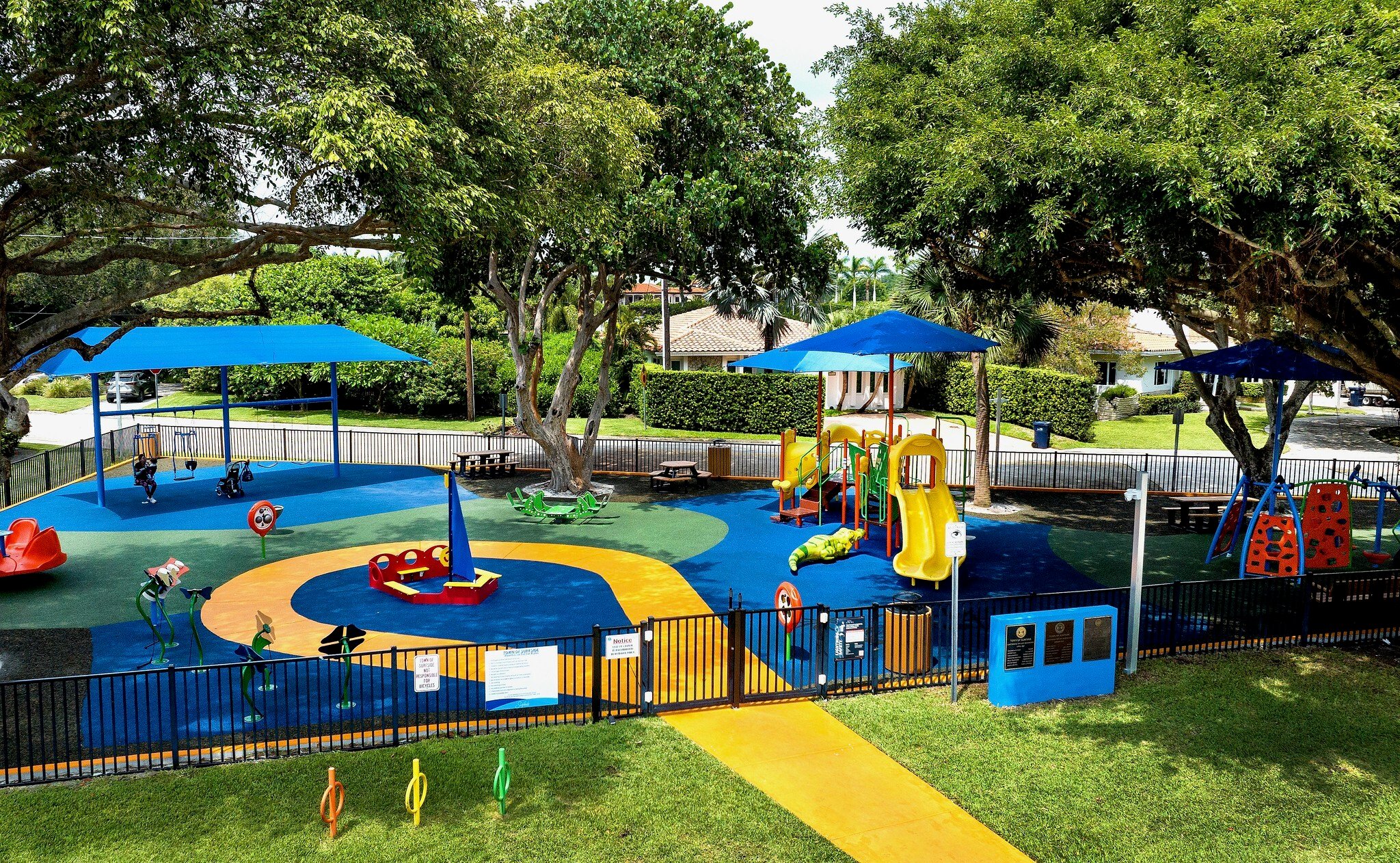 Playground%20with%20shade%20pip